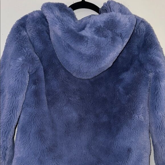 Under Armour Blue /Purple Puffer Jacket with Plush Texture - Picture 11 of 12